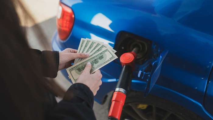 15 geniale Möglichkeiten, die Kosten an der Tankstelle zu senken