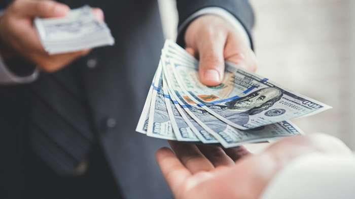20 Jobs, die den Amerikanern nicht so viel bezahlen sollten wie sie