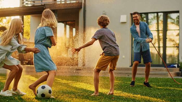 Cuánto dinero se necesita para una familia vivir cómodamente en cada estado