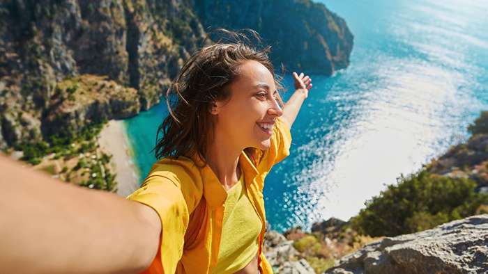 8 Werkelijk gevaarlijke selfie -locaties waar reizigers in de gloeikas met hun leven (en verloren)
