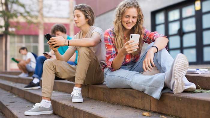 11 Aperçu de l'utilisation des médias sociaux par les adolescents